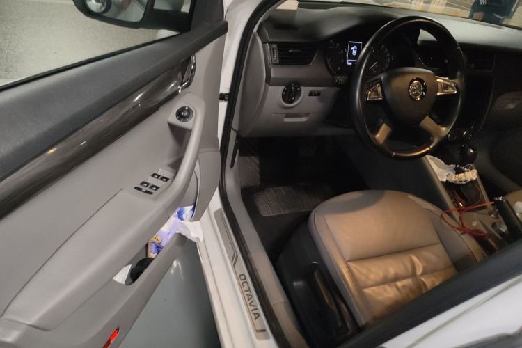 Used Skoda Octavia 2015 1.6L Automatic Yijun Edition