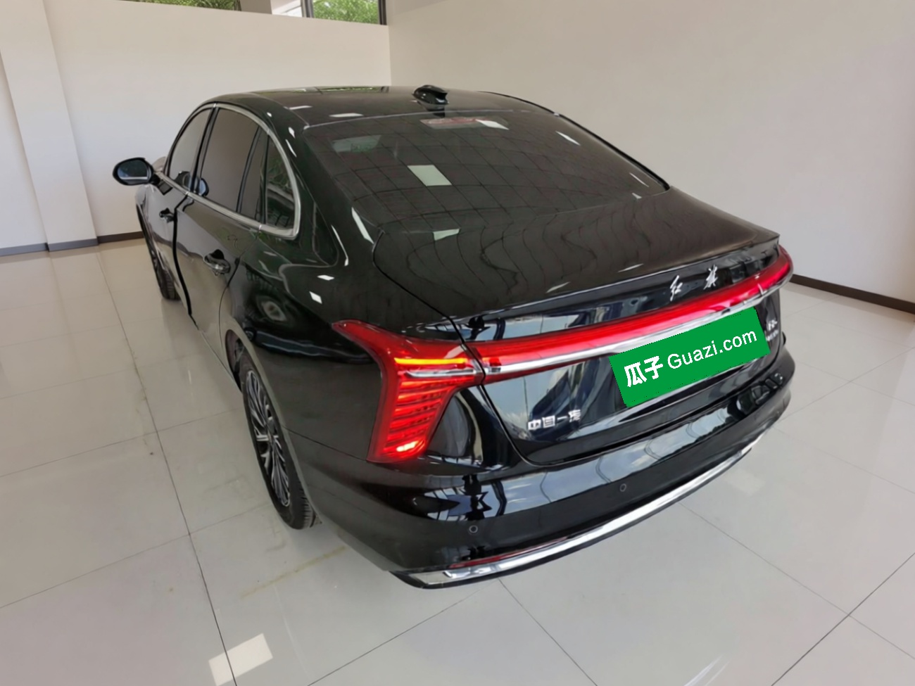 Hongqi H5 2025 2.0T Automatic Flag Edition – 500 000 Units Commemorative Version — снимка 4