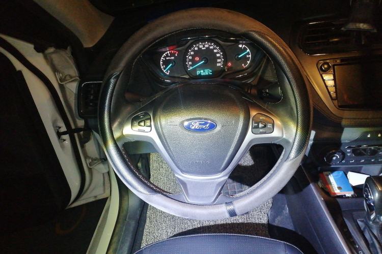 Used Ford Escort 2015 1.5L Automatic Fashion Model Steering Wheel
