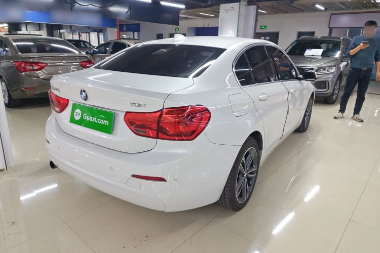 Used BMW 1 Series 2019 118i Fashion Model Rear Right 45 Deg