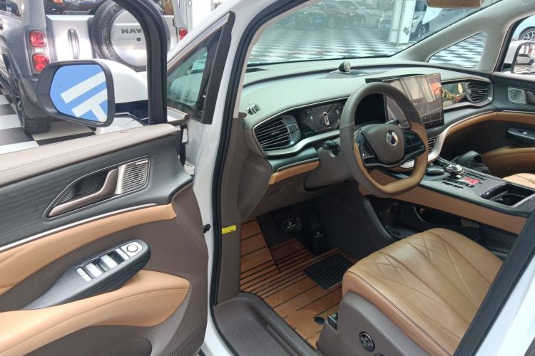 Used Denza D9 2022 DM-i 970 Four-Wheel Drive Flagship Model Driver Seat