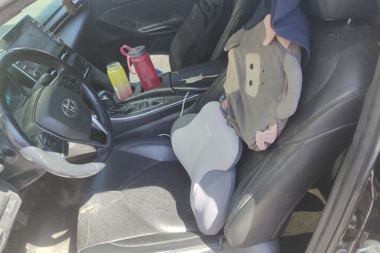 Used Toyota Avalon 2019 Dual-Engine 2.5L Luxury Edition China V Standard Left Front Seat