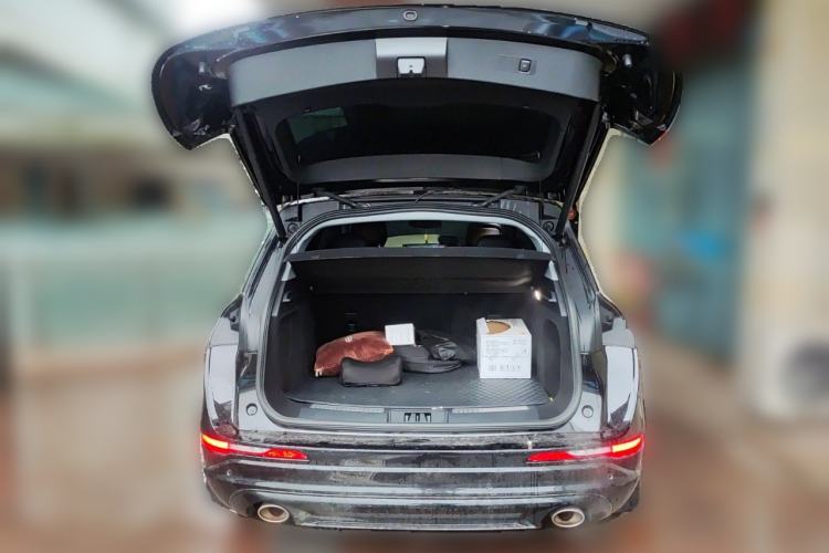 Used Lincoln Corsair New Energy 2021 PHEV Four-Wheel Drive e-Enjoy Edition Trunk