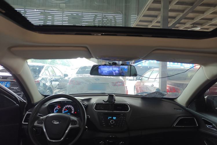 Used Ford Escort 2015 1.5L Automatic Fashion Model Headliner