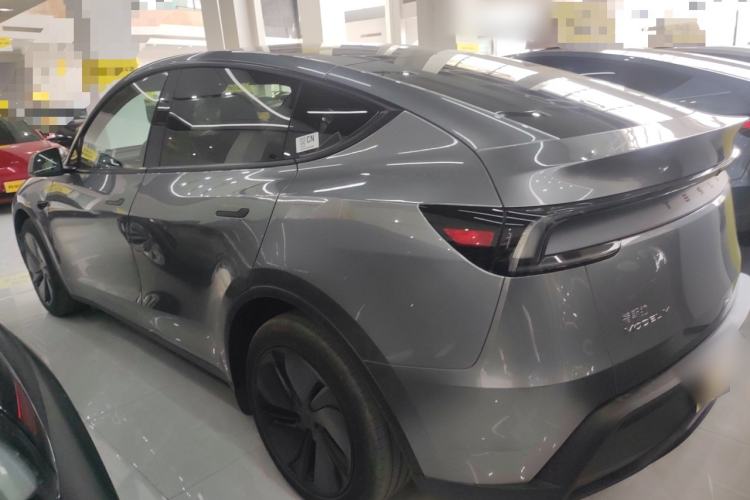 Used Tesla Model Y 2025 Rear-Wheel-Drive Version
