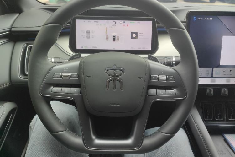 Used BYD Song L EV 2025 Intelligent Driving Version 662 km LiDAR Excellence Edition Steering Wheel