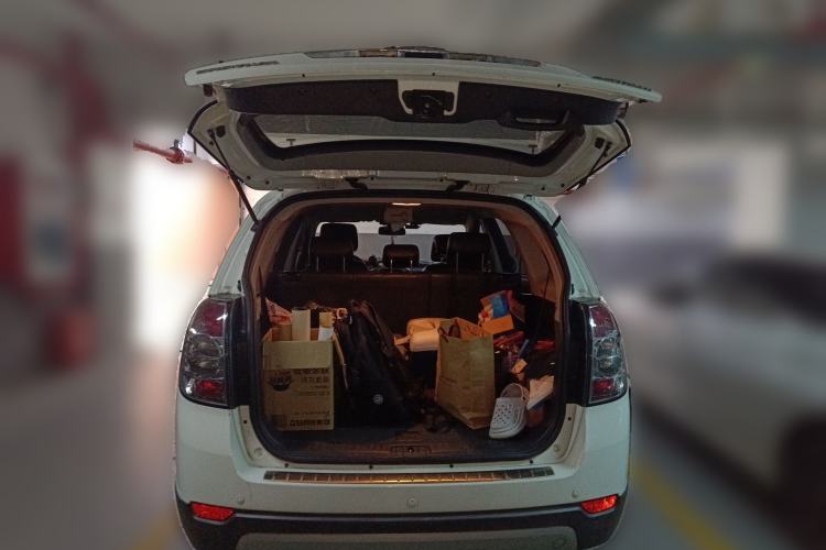 Used Chevrolet Captiva 2013 2.4L Two-Wheel Drive City Edition 7-Seater Trunk