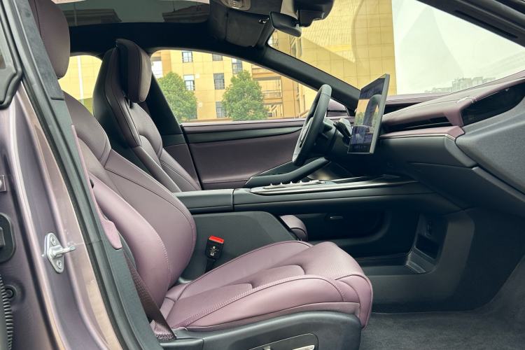 Used Xiaomi Auto SU7 2024 Four-Wheel Drive Ultra-Long Range Advanced Intelligent Driving Max Edition
