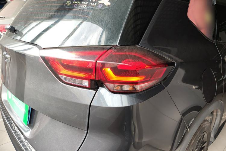 Used Chevrolet Orlando 2020 Light Hybrid Redline 530T Automatic Enjoyment Edition (5+2 Models)