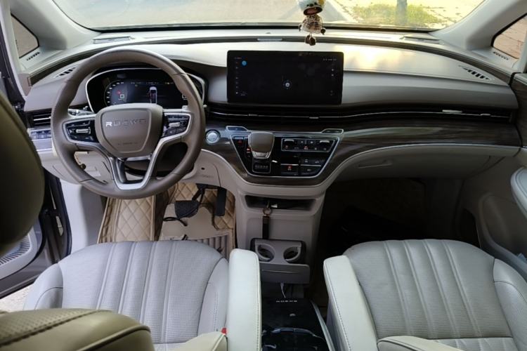 Used Roewe iMAX8 2023 400TGI Comfort Edition
