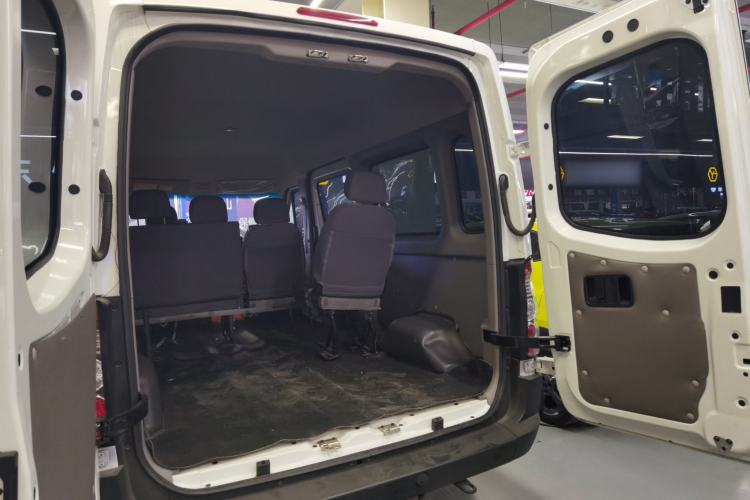 Used JAC Sunray 2022 2.0T Fuel-Efficient King PLUS Express Version Mid-axle 5-6 Seats HFC4DB3-2E4