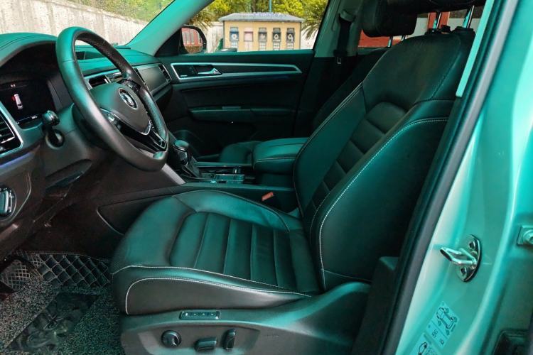 Used Volkswagen Teramont 2017 330TSI Two-Wheel-Drive Flagship Edition Left Front Seat