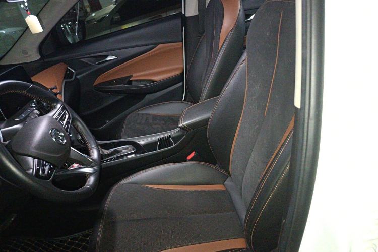 Used Buick Encore 2020 20T CVT Luxury Edition Left Front Seat