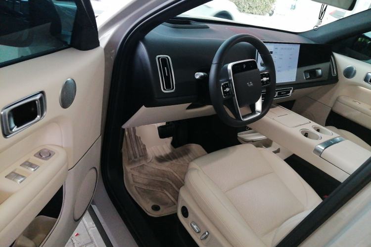 Used Li Auto L6 2025 Max Smart Refresh Edition
