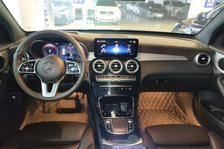 Used Mercedes-Benz GLC 2021 GLC 260 L 4MATIC Dynamic Edition
