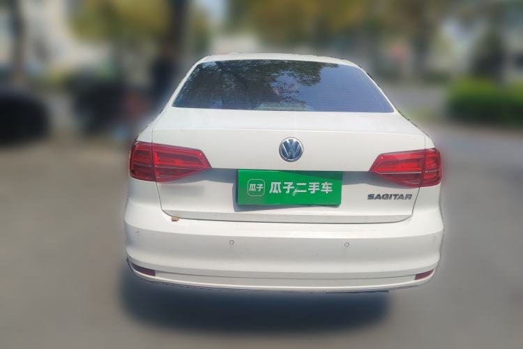 Used Volkswagen Sagitar 2015 1.6L Automatic Comfort Model
