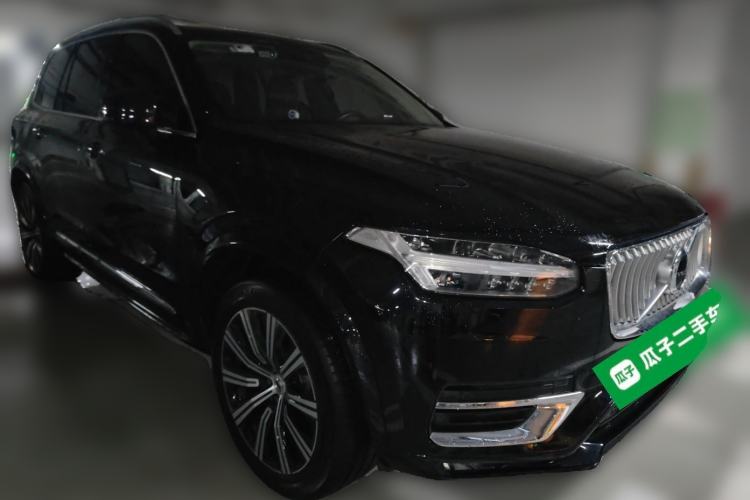 Used Volvo XC90 2020 Facelifted T6 Zhiyi Luxury 7-Seater Front Right 45 Deg
