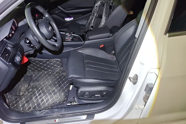 Used Audi A4L 2020 40 TFSI Fashion Dynamic Model Left Front Seat