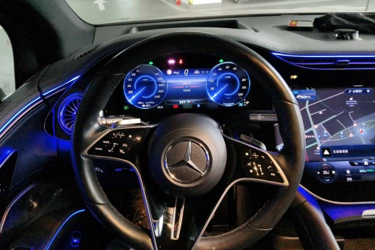 Used Mercedes-Benz EQS SUV 2023 450 4MATIC Pioneer Edition