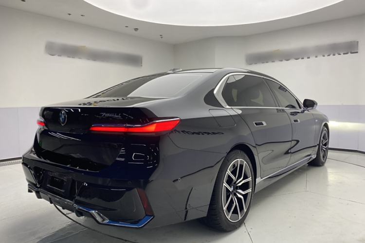 Used BMW 7 Series 2023 735Li M Sport Package
