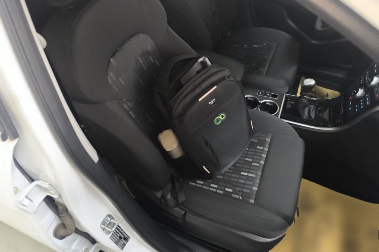 Used Haval H2 2018 Chuanxiang Edition 1.5T Manual Two-Wheel Drive Fashion Model China V Standard Right Front Seat