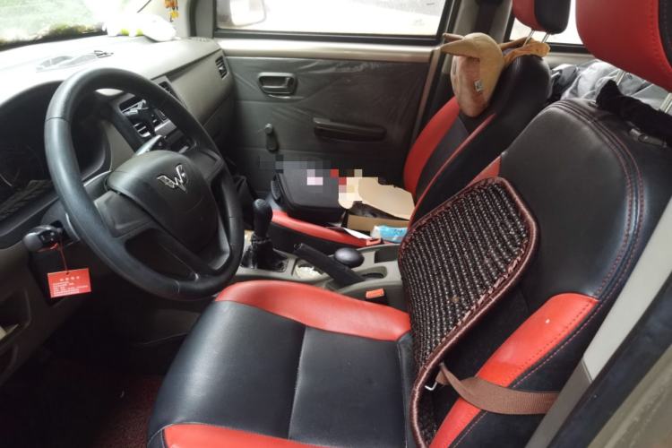 Used Wuling Rongguang V 2016 1.2L Practical Version Left Front Seat