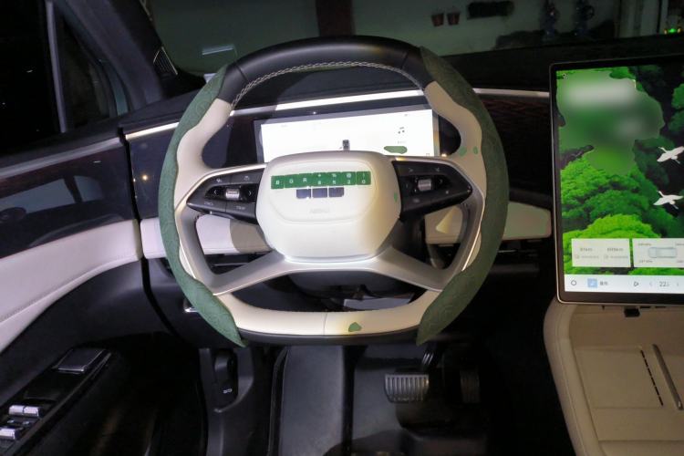 Used Geely Galaxy L7 2024 1.5T 115 km Asian Games Phantom Dragon Edition Steering Wheel