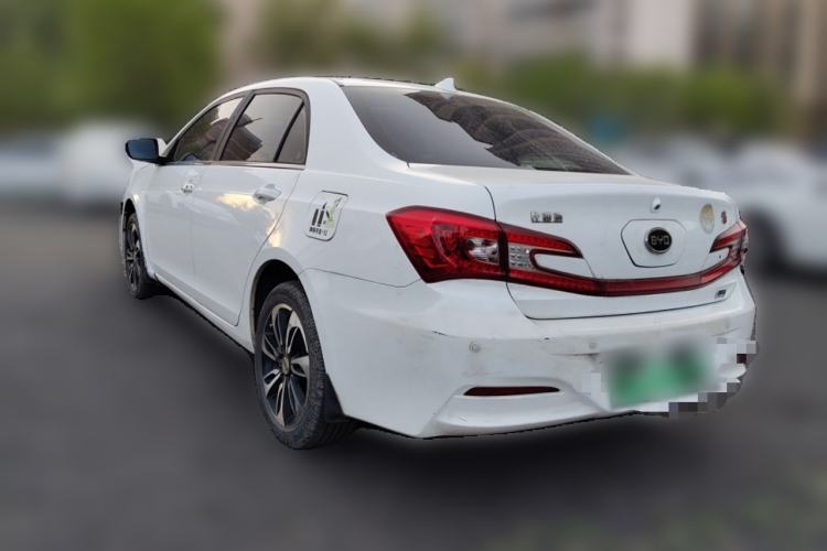 Used BYD Qin New Energy 2015 1.5T Dual-Crown Flagship Edition Rear Left 45 Deg