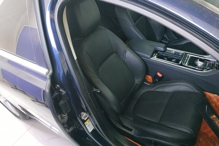 Used Jaguar XF 2016 XF 3.0 SC Two-Wheel-Drive Luxury Edition
