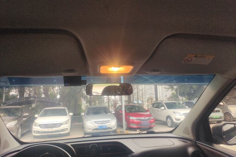 Used Venucia M50V 2017 1.6L XL CVT Luxury Edition