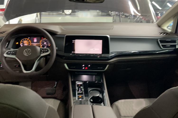 Used Volkswagen Viloran 2022 330TSI Business Edition