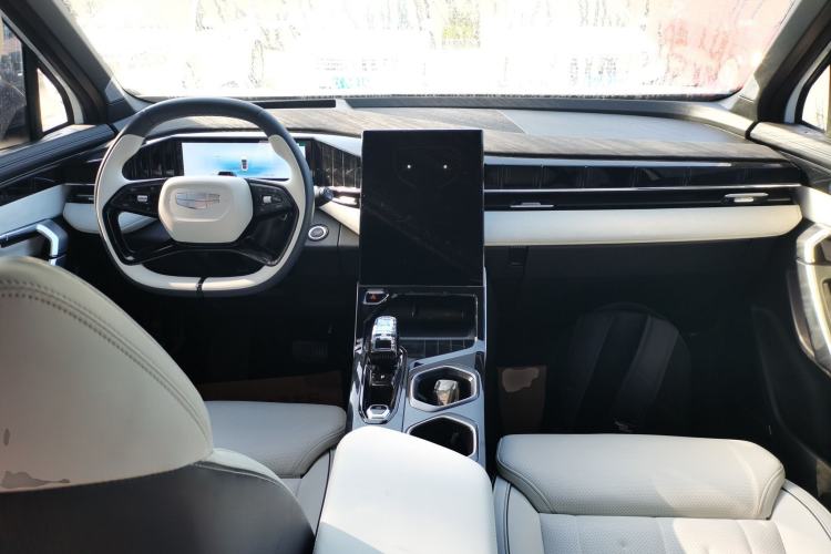 Used Geely Auto FX11 2023 1.5TD Leishen Hi·F Super Rui Center Console