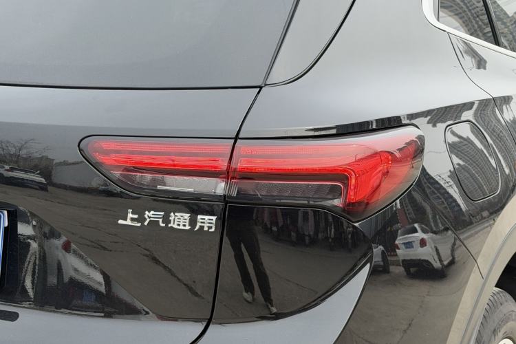 Used Buick Envision 2020 Encore S 652T Four-Wheel Drive Luxury Model
