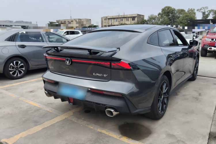 Used Changan UNI-V 2022 1.5T Prestige Version