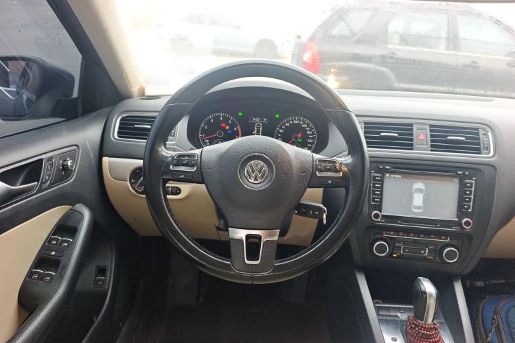 Used Volkswagen Sagitar 2014 Revised Version 1.4TSI Automatic Luxury Edition