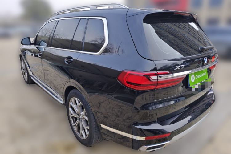 Used BMW X7 2022 xDrive40i Luxury Package with Leading Features