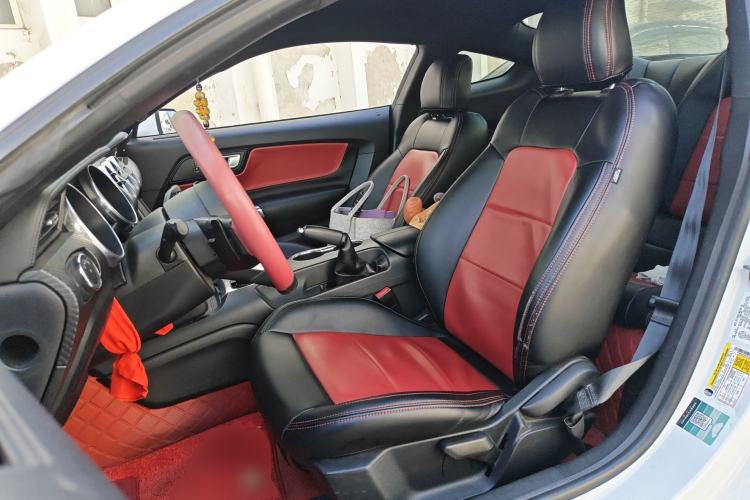 Used Ford Mustang  Left Front Seat