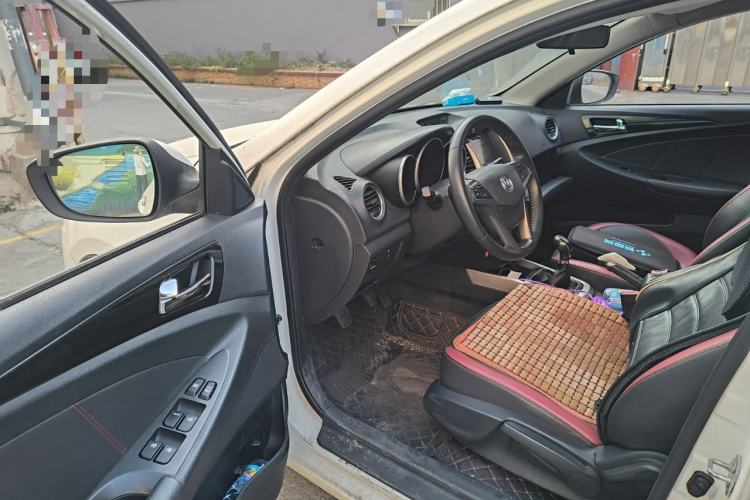 Used Changan Eado 2015 1.6L Manual Junku Model China V Standard
