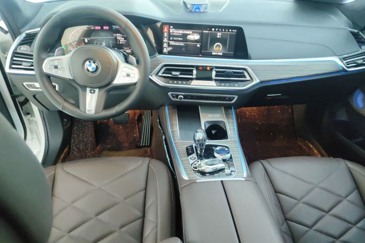 Used BMW X5 2022 xDrive 40Li Luxury Edition M Sport Package Center Console