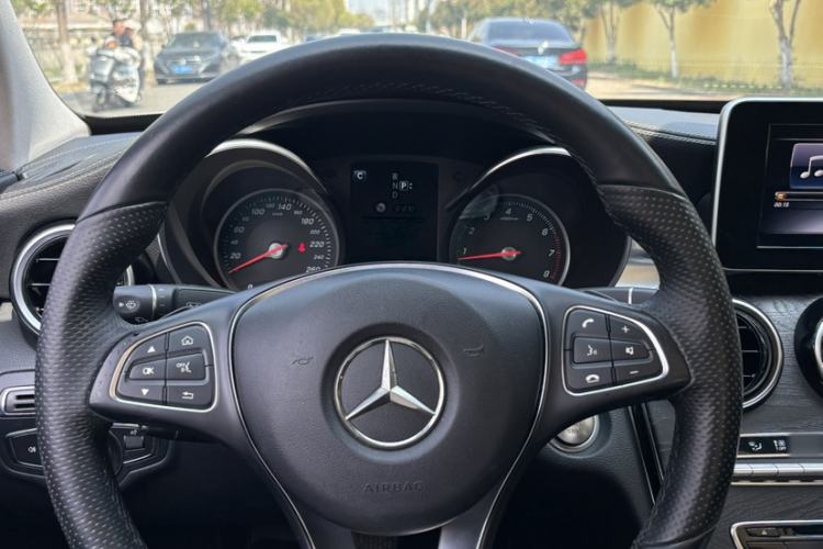 Used Mercedes-Benz C-Class 2015 C 200 L Sport Edition
