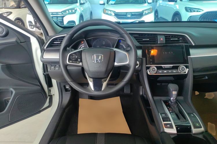 Used Honda Civic 2016 220TURBO CVT Luxury Edition
