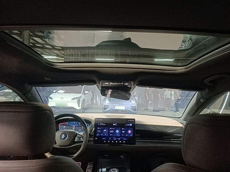 Used BYD Han 2023 EV Champion Edition 605KM Front-Drive Premium Model — 17
