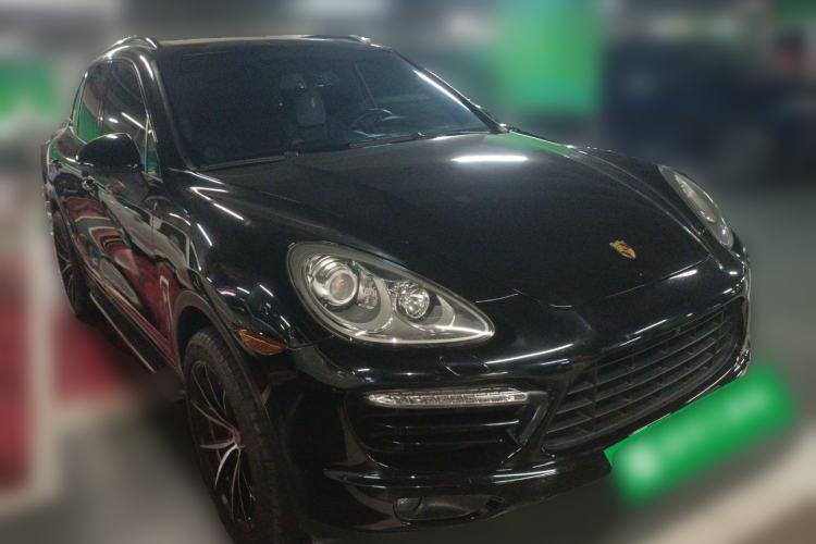 Used Porsche Cayenne  Front Right 45 Deg