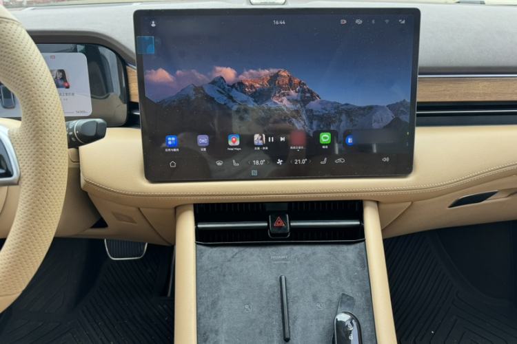 Used Hima AITO M7 2024 1.5T Rear-Drive Plus Version 5 Seats Audio And AC Panel