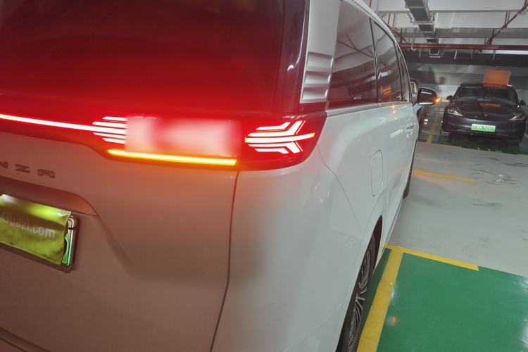 Used Denza D9 2022 DM-i 1040 Prestige Model Right Rear Taillight