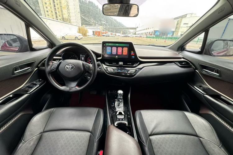 Used Toyota IZOA 2018 2.0L Yixuan Version China V Standard