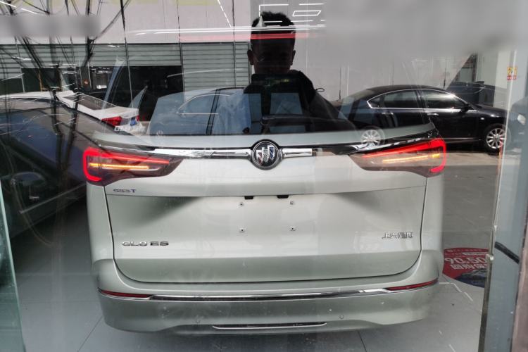 Used Buick GL8 2020 ES Land Cruiser 653T Luxury Model
