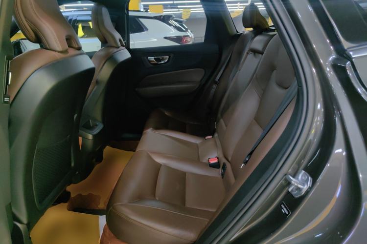 Used Volvo XC60 2022 B5 4x4 Zhiyi Luxury Edition