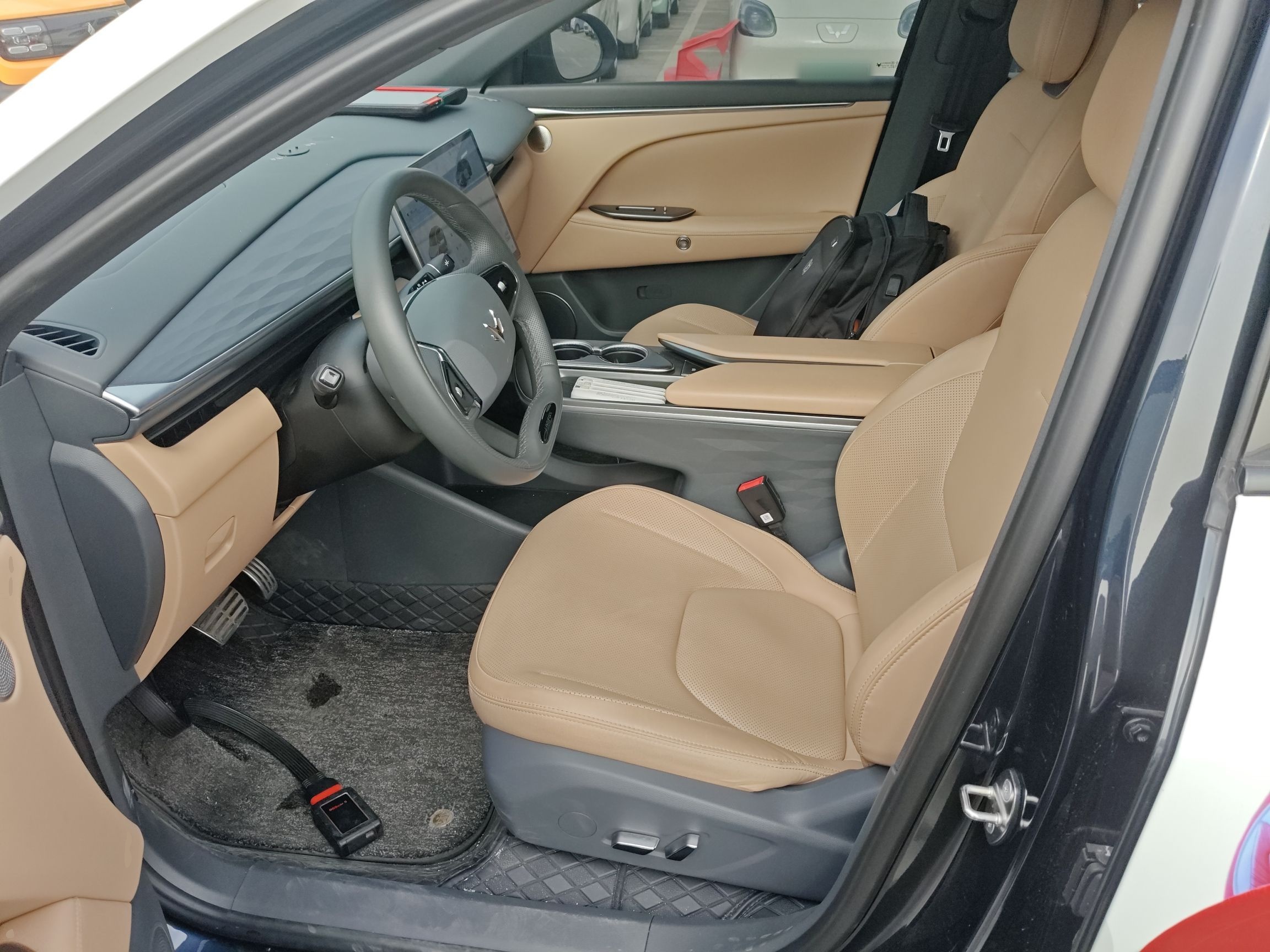 Переднее сиденье в автомобиле