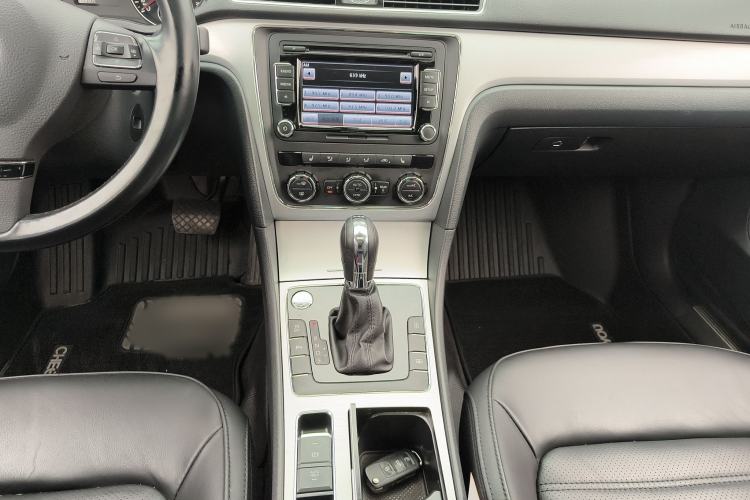 Used Volkswagen Passat 2014 1.8TSI DSG Prestige Edition Gear Lever